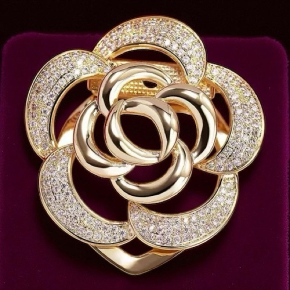 Gold Floral Brooch